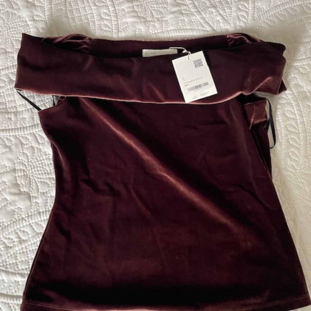 Oak & Fort Velvet Top NWT Size Small